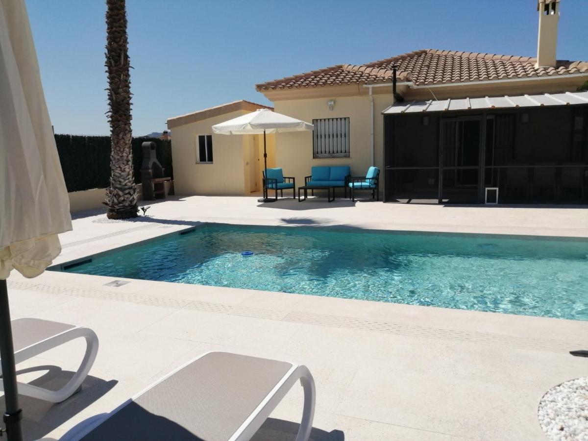 Villa Los Castos Immaculate 2-Bed Villa Arboleas Esterno foto